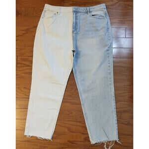 No Boundaries Capri Jeans Womens 17 Blue Light Wash And White Causal Frayed Hem